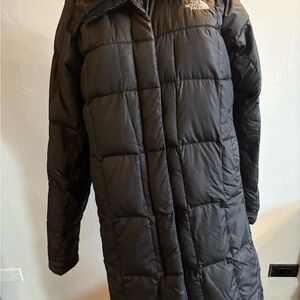 The North Face Women’s 600 Goose Down Black Parka Size Med No Hood